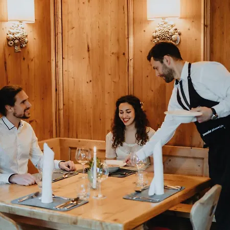 ホテル Plesnik Logar Valley 4*