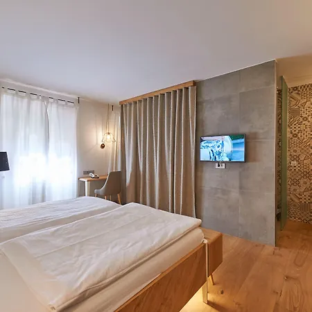 Plesnik Logar Valley 4*